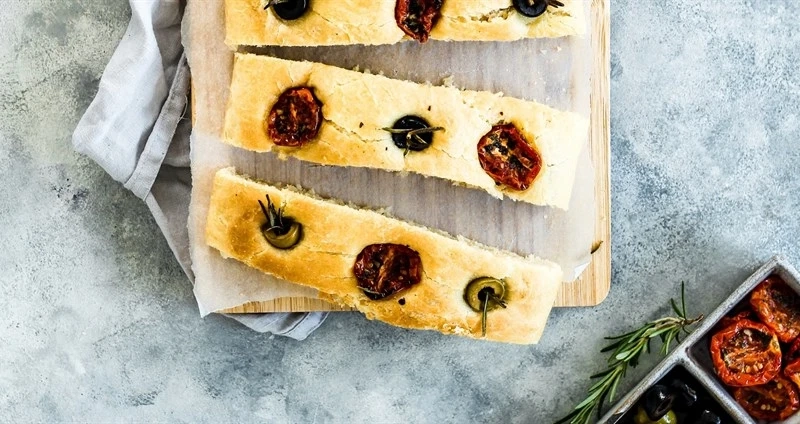 Vegan Sundried Tomato And Olive Focaccia
